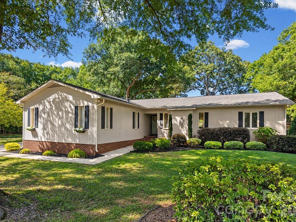 1st image of 1647 Nottingham Ct
