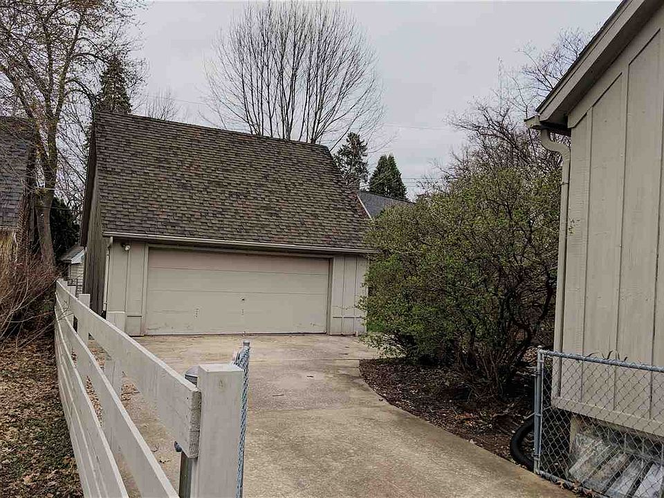 2nd image of 138 Highland Dr