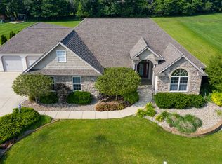 30267 Quail Pointe Dr, Granger, IN 46530