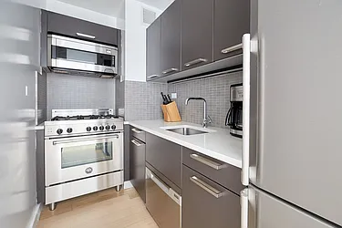 Rented by Manhattan Realty Group