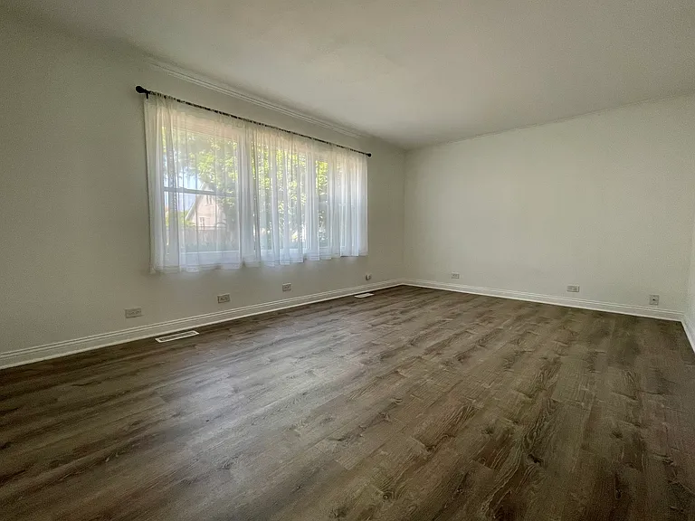 4135 N Meade Ave #1 — Photo 3