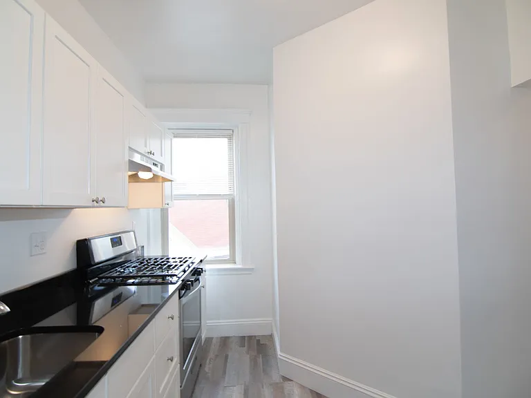 264 Kelton St #13 — Photo 3