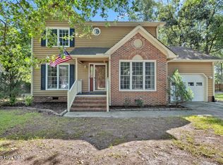 1151 Lakeview Ave, Richlands, NC 28574
