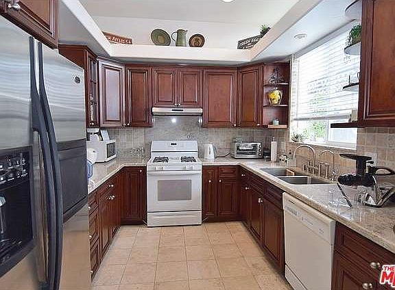 5th image of 2307 32nd St Unit 5