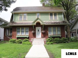 311 S Elm St, Clinton, IL 61727