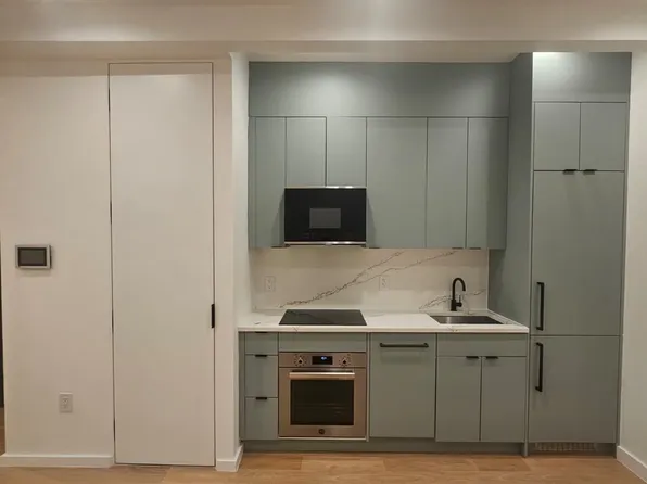 27-16 Newtown Avenue image 1 of 10