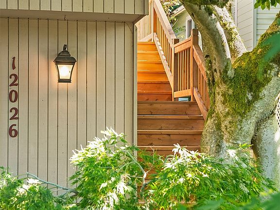 2nd image of 12026 40th Avenue NE