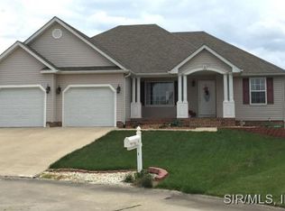 4 Breezeway Ct, Jerseyville, IL 62052