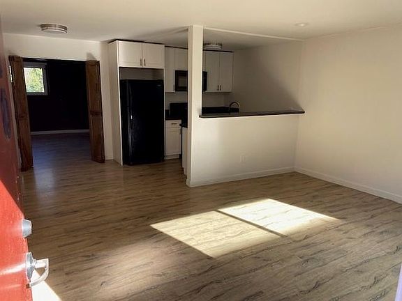 4th image of 14153 Victory Blvd APT 105