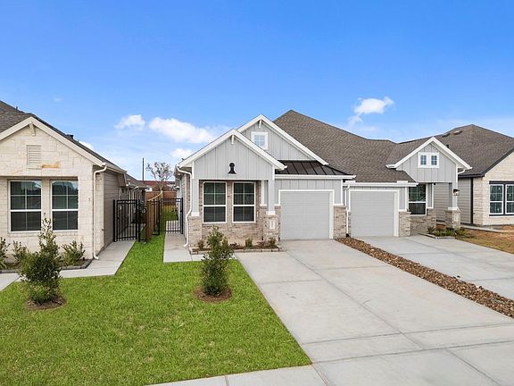 3rd image of 5251 Celestial Ct