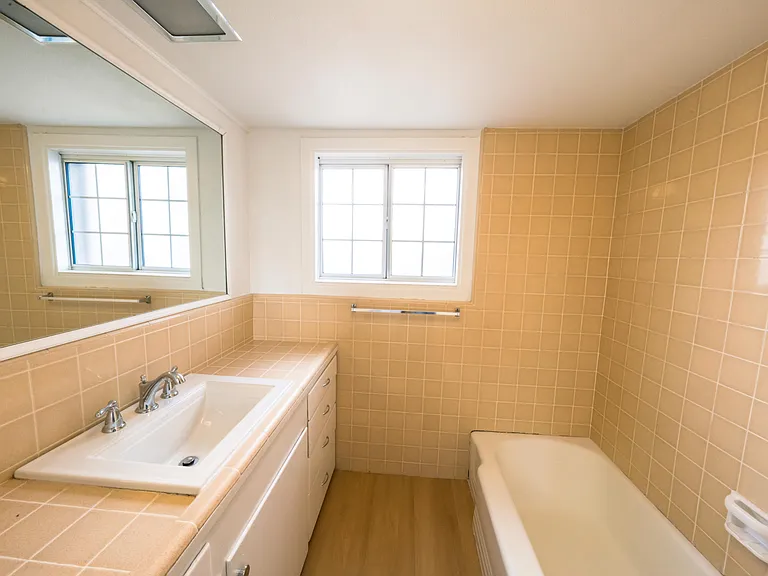 222 N Buena Vista Ave — Photo 10