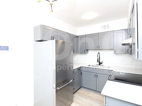 4th image of 745 W McMurray Blvd Unit 2