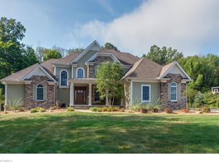 1548 Beacon Hill Dr, Wadsworth, OH 44281