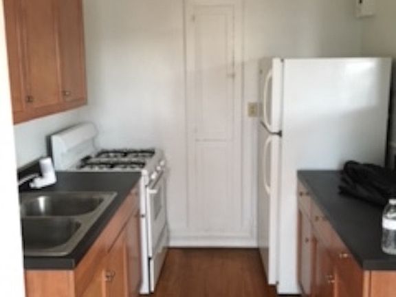 2nd image of 315 Hawley Ave