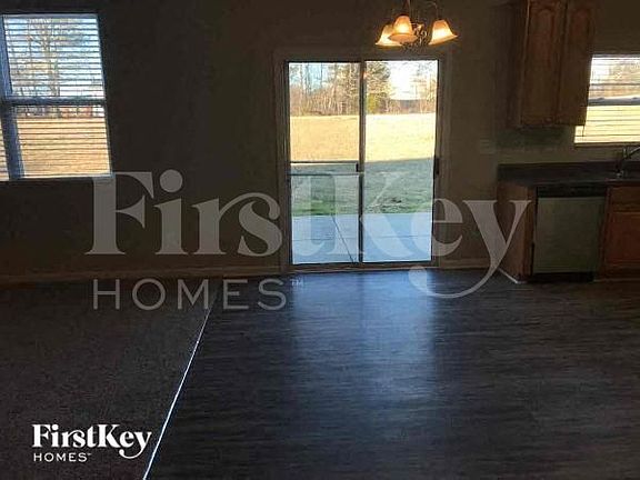 2nd image of 6712 Blackwood Ln