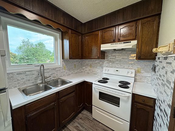2nd image of 3734 W Regent Dr