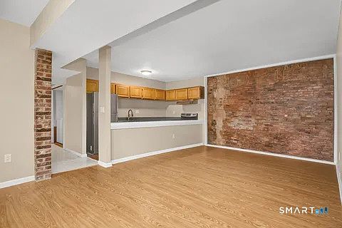 5th image of 58 Buckingham Street #A
