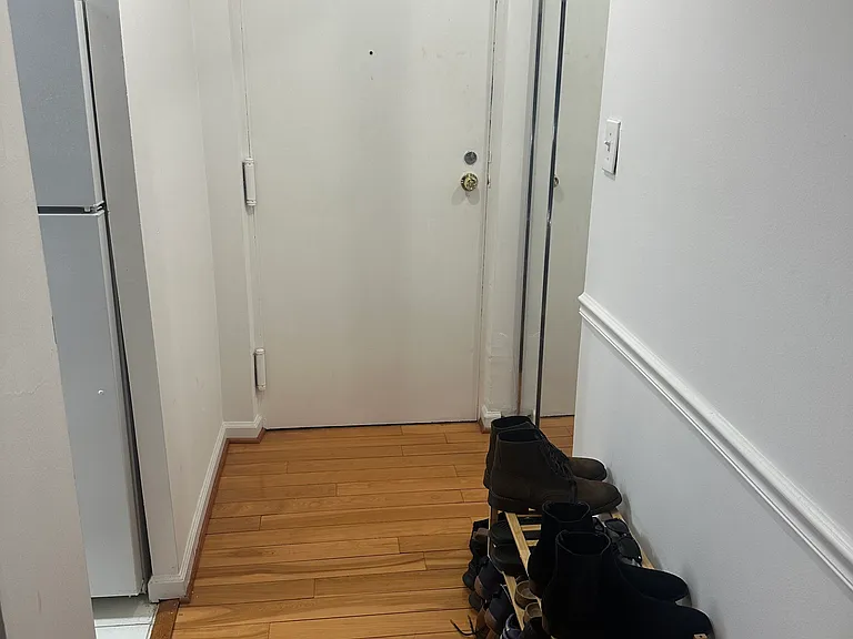 6001 Arlington Blvd #209 — Photo 4