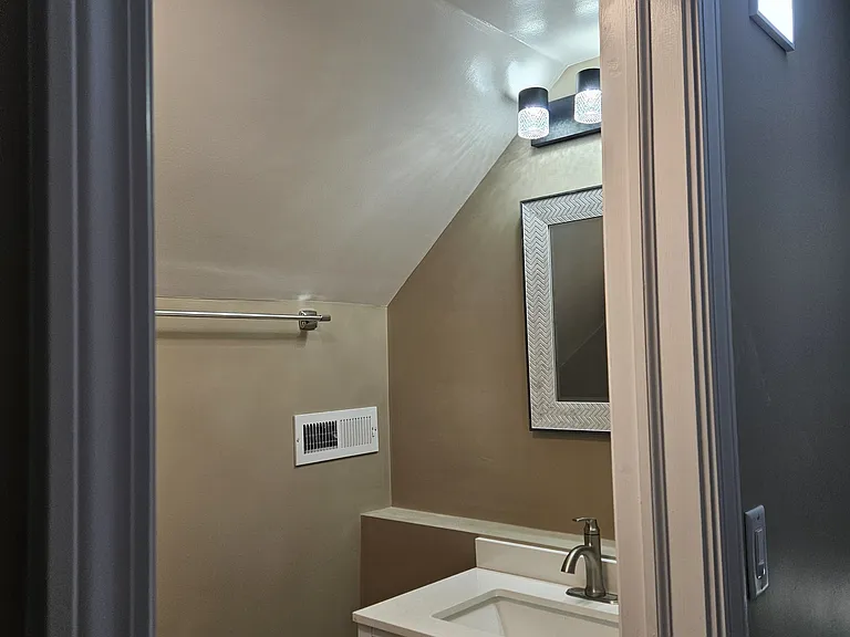 2733 Indian Boundary Rd — Photo 4