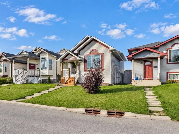 177 S Erin Cir SE, Calgary, AB T2B 3H8