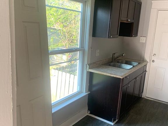 4th image of 4283 W 22nd St
