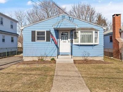 88 Hibiscus Ave, Waltham, MA, 02451