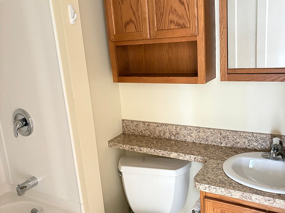 1st image of 25 Lafayette Pl #D