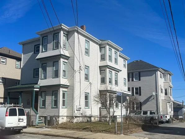 898 Rodman St, Fall River, MA 02721