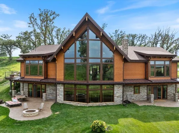 2952 Easton Trl, Woodbine, IA 51579