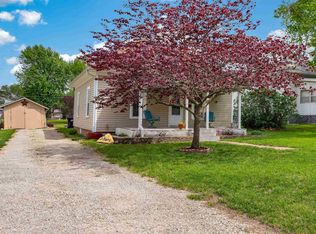 604 Vermont Ave, Holton, KS 66436