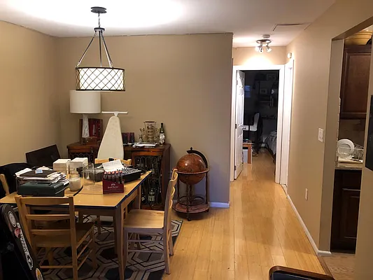 Rented by Premier Metro Realty Corp | media 34