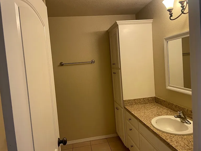 4406 S Aldredge St — Photo 7