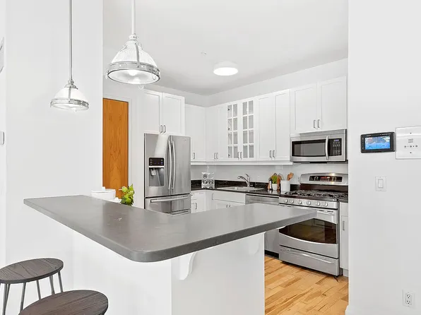 675 Sackett St APT 107, Brooklyn, NY 11217