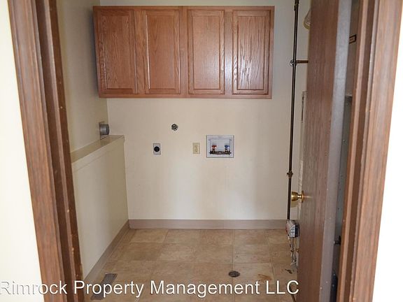4th image of 2319 Alderson Ave APT 2