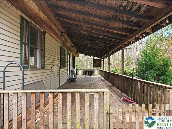 4th image of 66 Back Rd