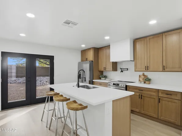 2208 E 19th St, Tucson, AZ 85719