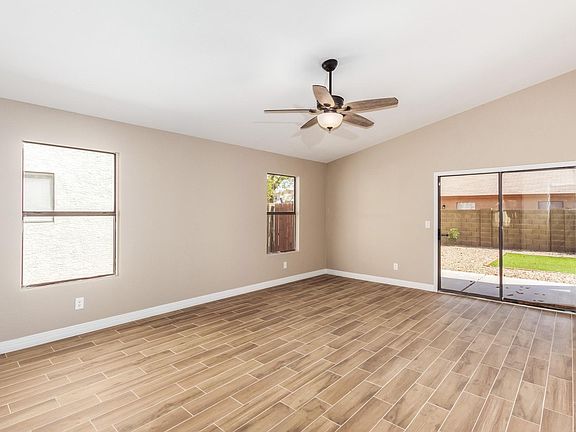 4th image of 8727 W Amelia Ave