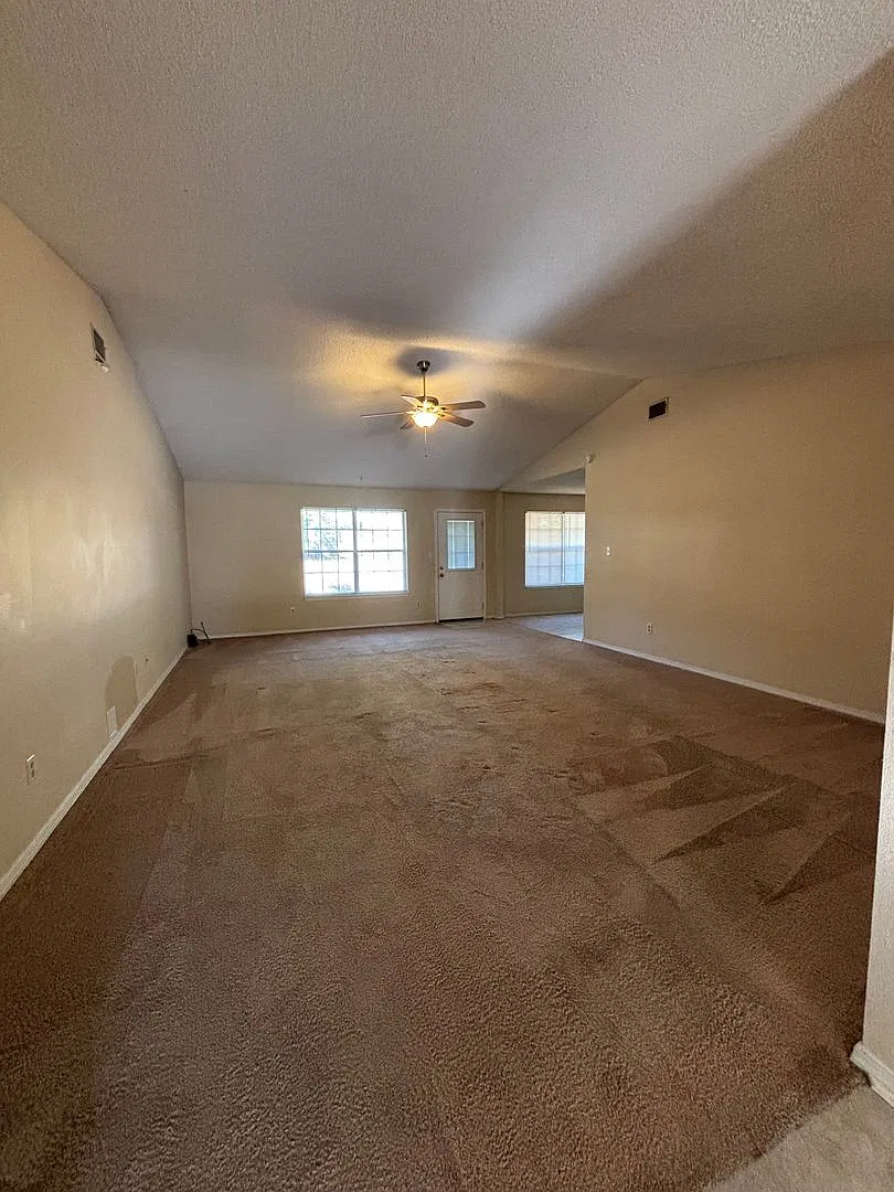Charming 4bd/2ba Home Close to NAS and Corry Station — Photo 3
