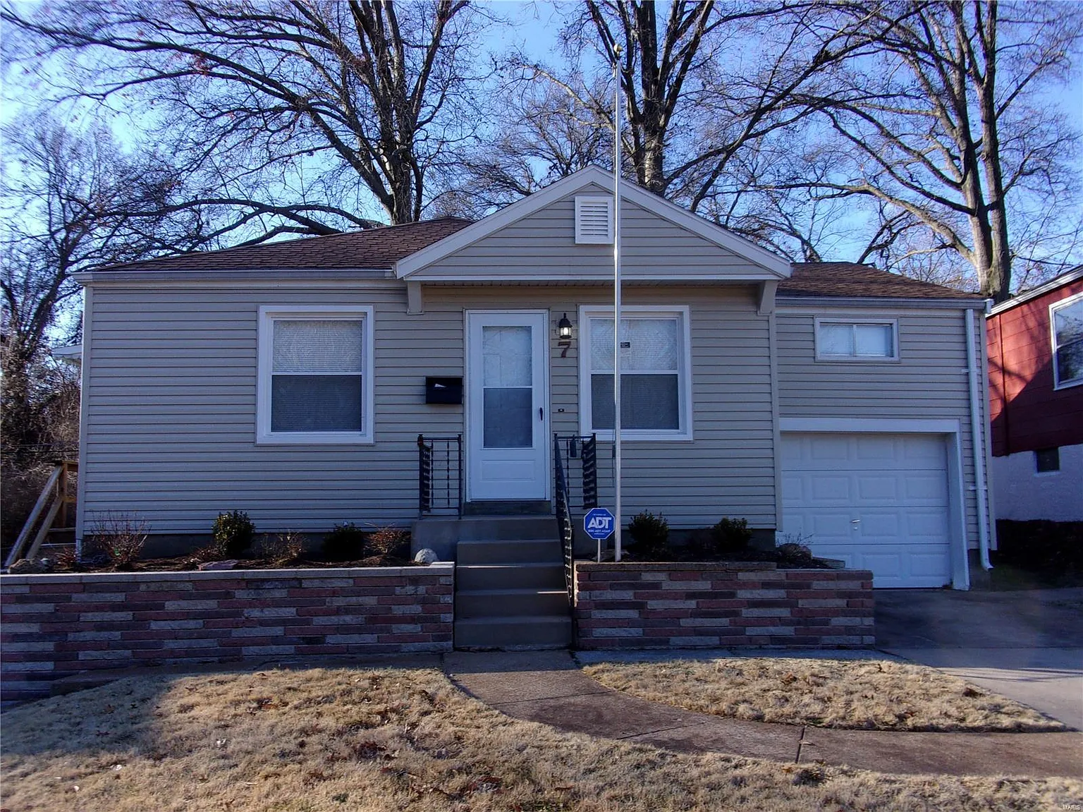 7452 Esterbrook Dr photo 1