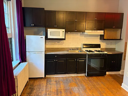 4810 Regent St #1F Photo 1