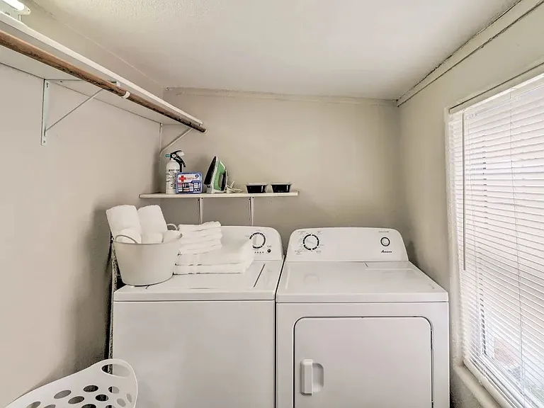 204 W Trish Knight St — Photo 14