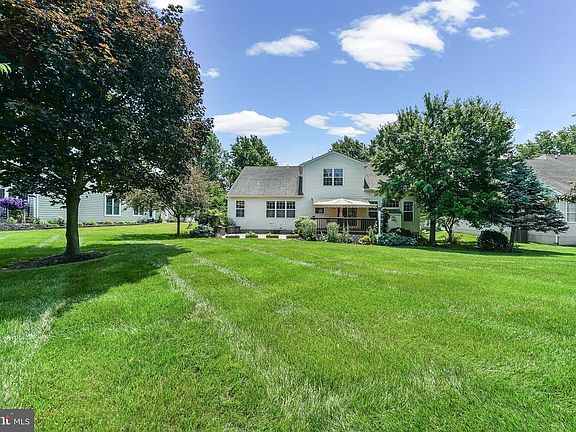 2nd image of 647 Martin Dr