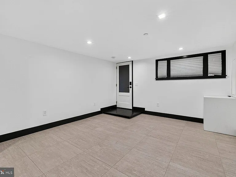 1513 Vermont Ave NW #BASEMENT — Photo 3