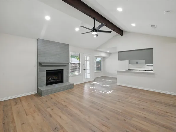 7932 Berry Brook Dr, Watauga, TX 76148