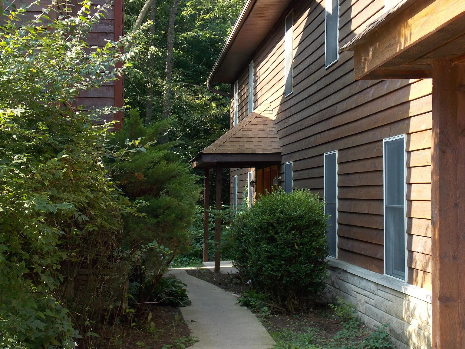 2 bed, 900 sqft, $1,350 — Photo 2