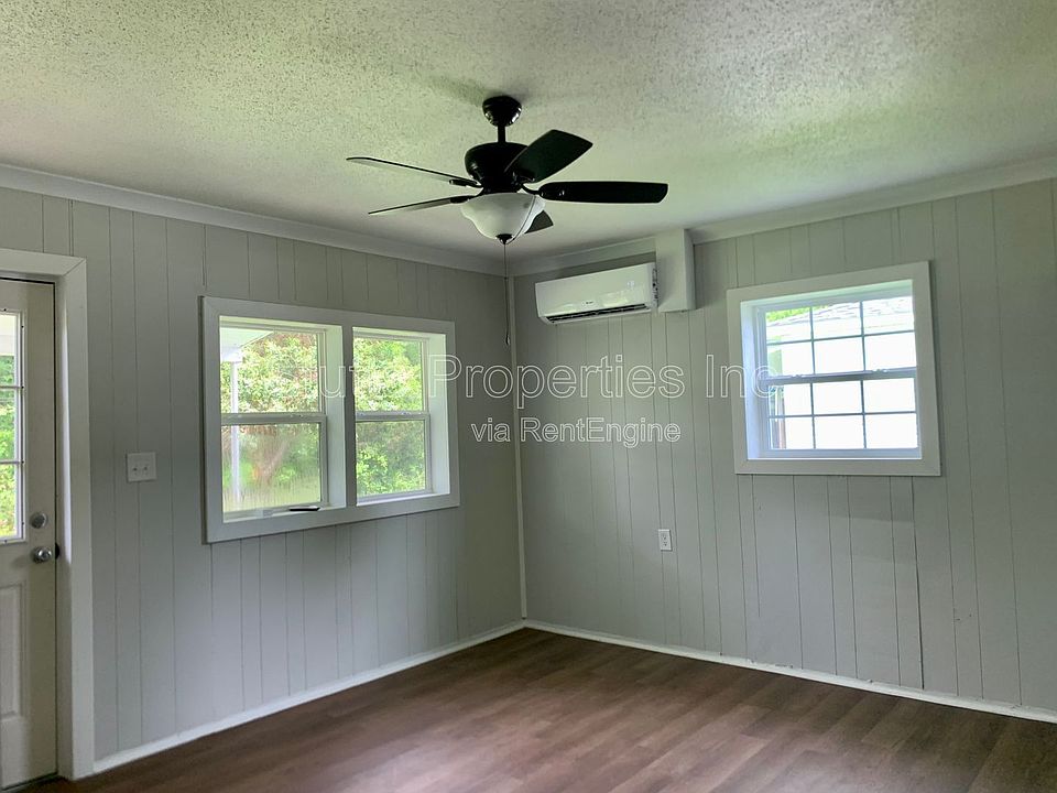 2nd image of 516 Conner St