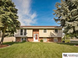 5606 S 155th St, Omaha, NE 68137