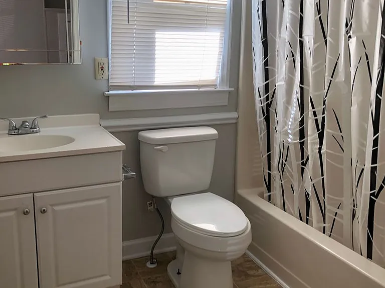 223 E Glendale Ave — Photo 6