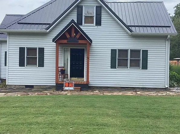 116 N Pond St, Freelandville, IN 47535