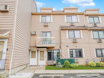 34 Daffodil Ln, Staten Island, NY, 10314